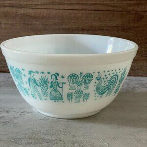 Pyrex Amish Butterprint 1.5 Quart Mixing Bowl Turquoise Blue Style 402 MINT